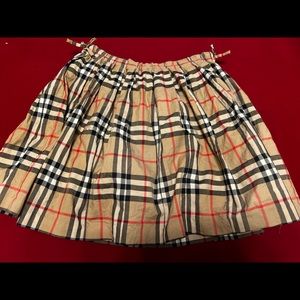 Burberry skirt, size: 10Y.